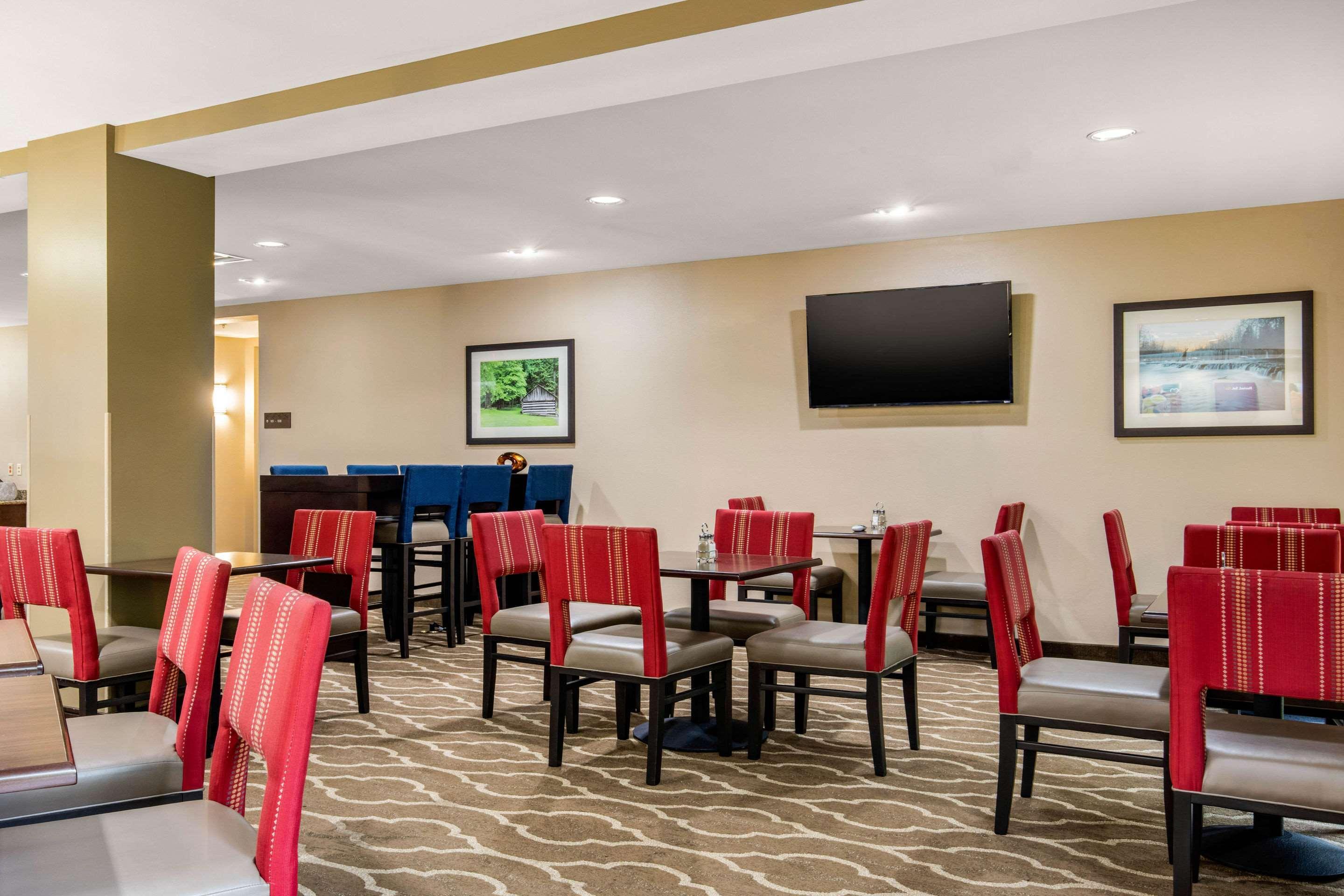 Comfort Suites Manchester Dış mekan fotoğraf